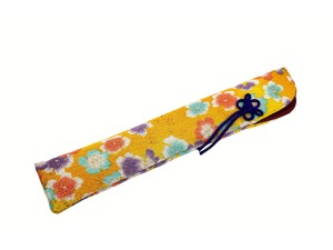 Etui na wachlarz chirimen - Żółte tło